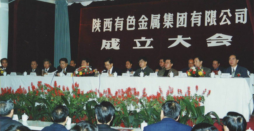 中間大圖